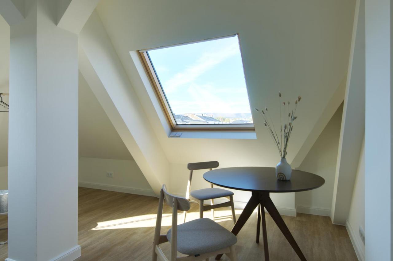 Vonbehling Boutique Apt. - Blick Ueber Die Daecher Wiesbaden Exterior foto